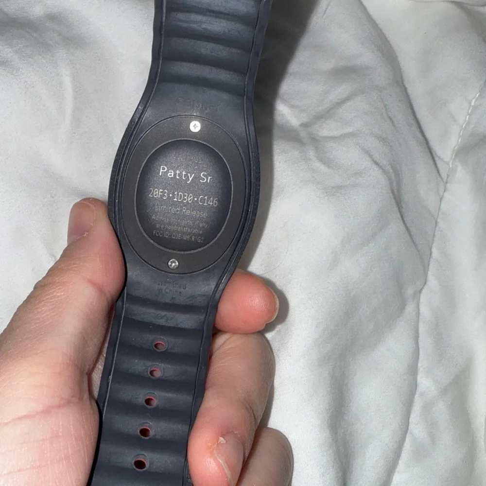RETIRED Disney World Mickey Christmas Plaid Exclusive Magic Band